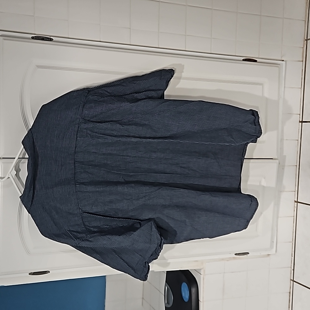 Men's Shirt - Picture 3 of 3